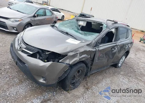 2015 Toyota Rav4 Le z USA, uszkodzony, nr VIN JTMBFREV9FD097362